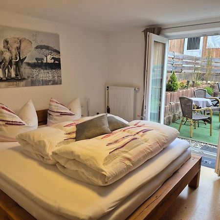 I24Rooms - Gaestezimmer Mit Eigenem Garten Legau Eksteriør bilde