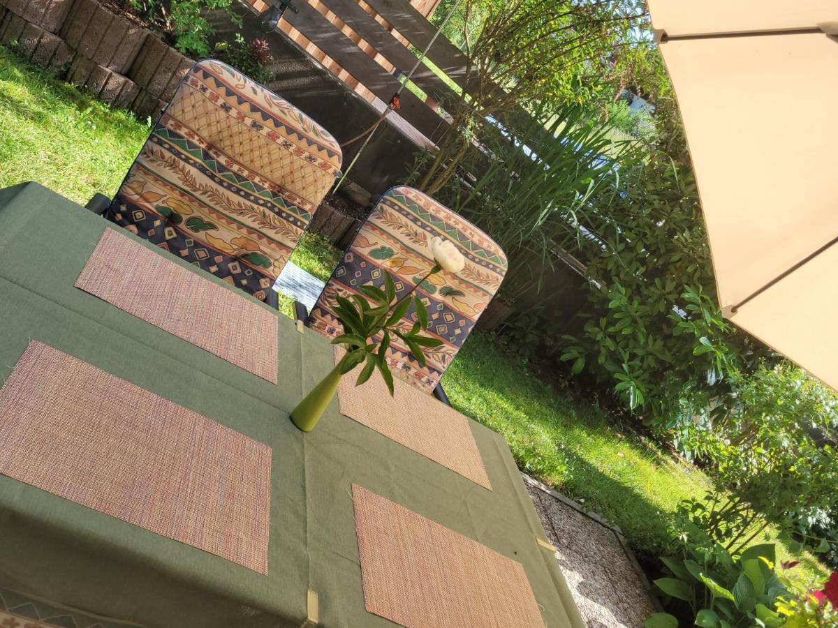 I24Rooms - Gaestezimmer Mit Eigenem Garten Legau Eksteriør bilde