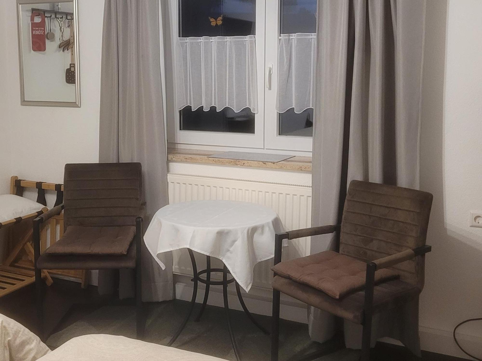 I24Rooms - Gaestezimmer Mit Eigenem Garten Legau Eksteriør bilde
